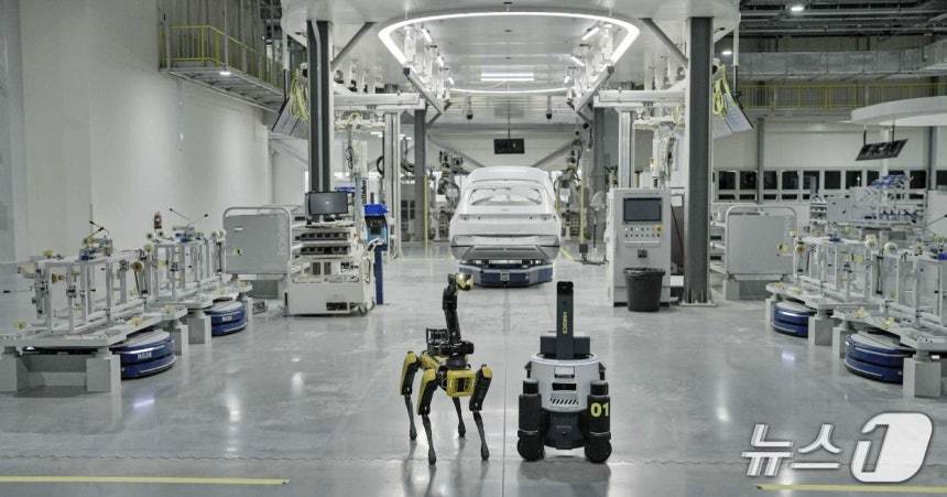 본문 이미지 - 현대차그룹 싱가포르 글로벌 혁신센터(HMGICS) 내부(현대차 제공)