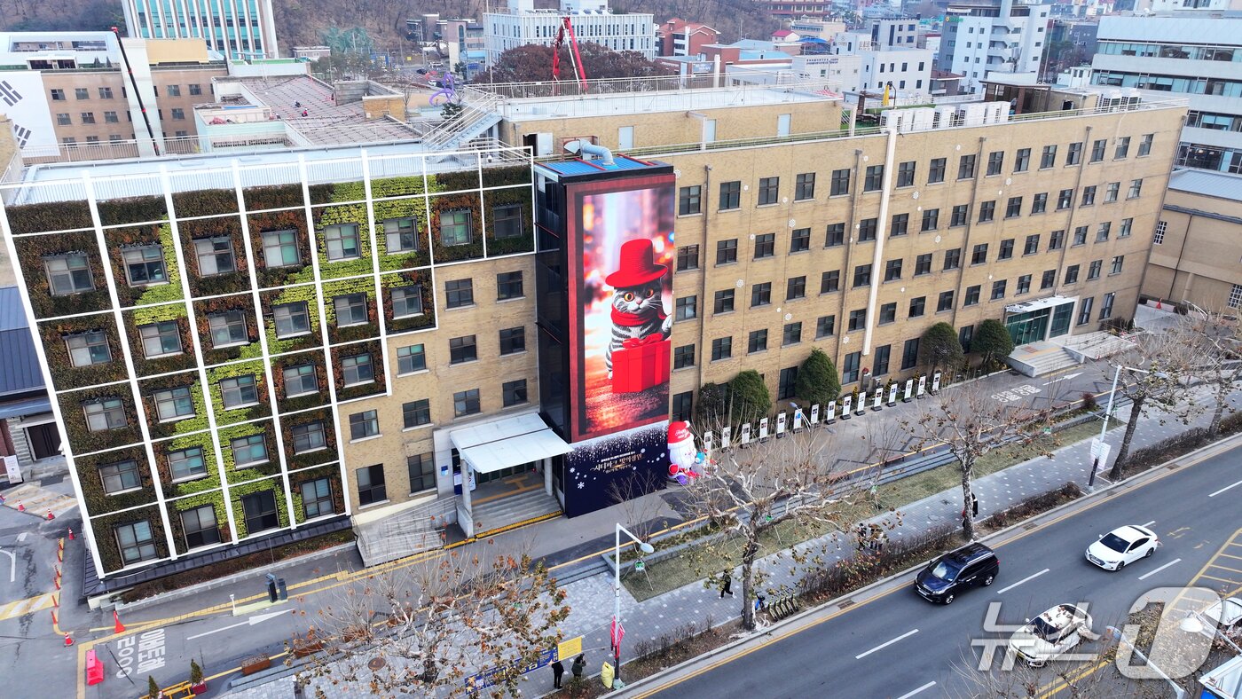 본문 이미지 - 아나몰픽 미디어아트(충북도 제공. 재판매 및 DB금지)