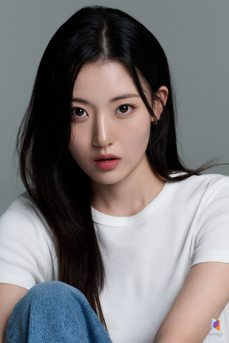 본문 이미지 - 정다빈/ 판타지오