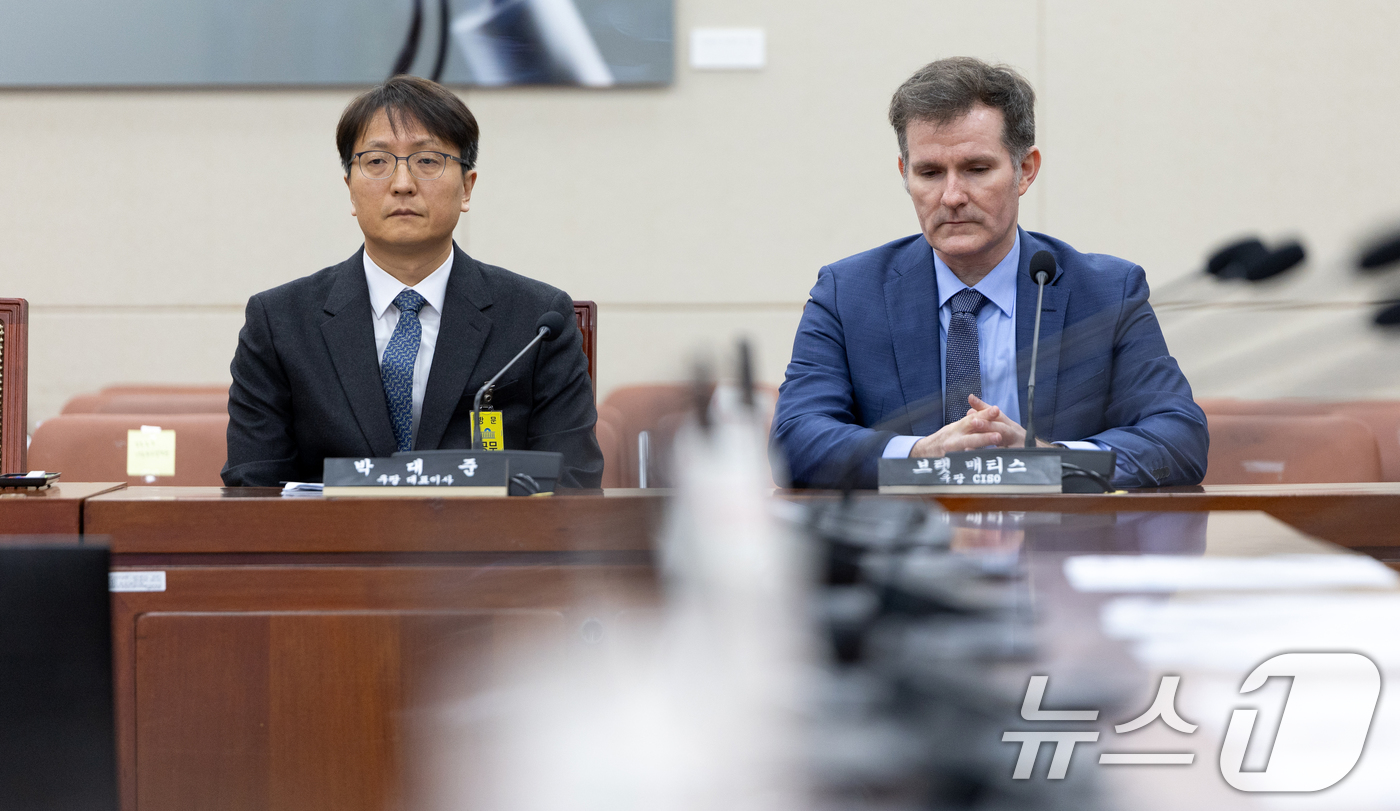 (서울=뉴스1) 이승배 기자 = 박대준 쿠팡 대표이사가 2일 서울 여의도 국회에서 열린 제429회국회(정기회) 과학기술정보방송통신위원회 제18차 전체회의에 출석해 있다. 오른쪽은 …