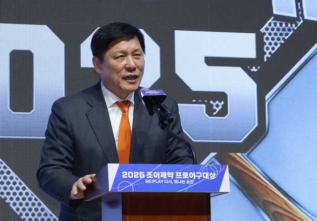허구연 KBO 총재, 3연임 사실상 확정…차기 총재 단독 후보