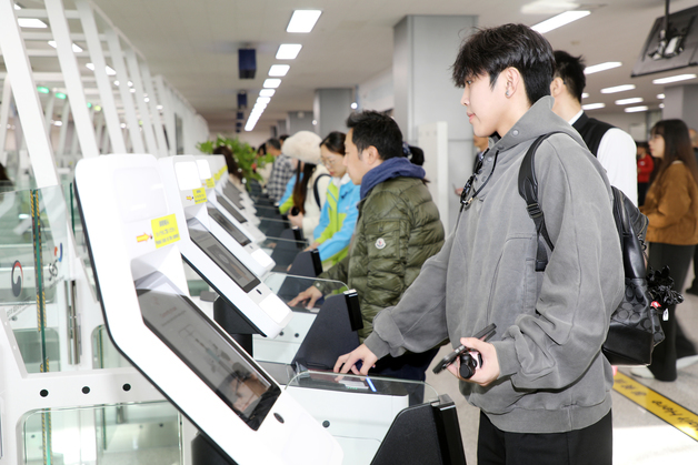 제주에 국내 첫 자동 출입국 심사대 도입