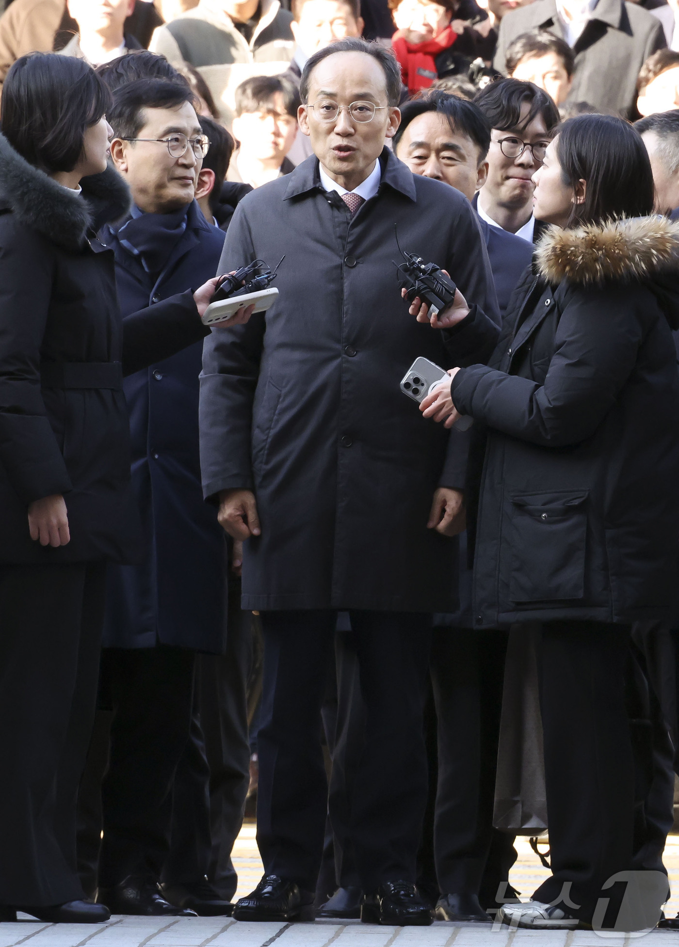 (서울=뉴스1) 오대일 기자 = 계엄 해제 표결 방해 혐의을 받는 추경호 전 국민의힘 원내대표가 2일 오후 서울 서초구 서울중앙지법에서 열린 영장실질심사(구속 전 피의자 심문)에 …