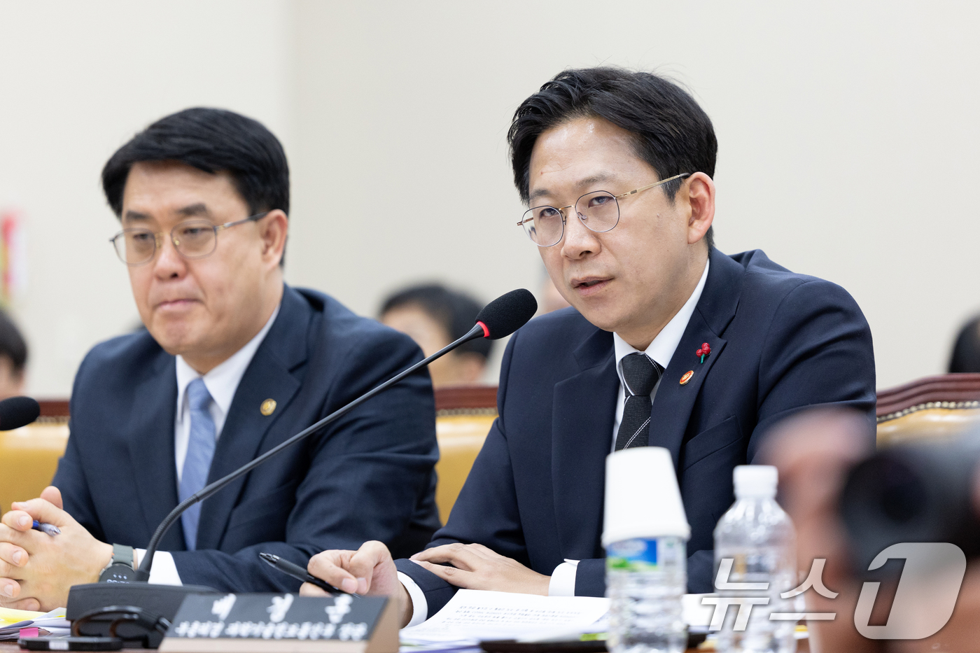 (서울=뉴스1) 이승배 기자 = 배경훈 과학기술정보통신부 장관이 2일 서울 여의도 국회에서 열린 제429회국회(정기회) 과학기술정보방송통신위원회 제18차 전체회의에 출석해 쿠팡 개 …