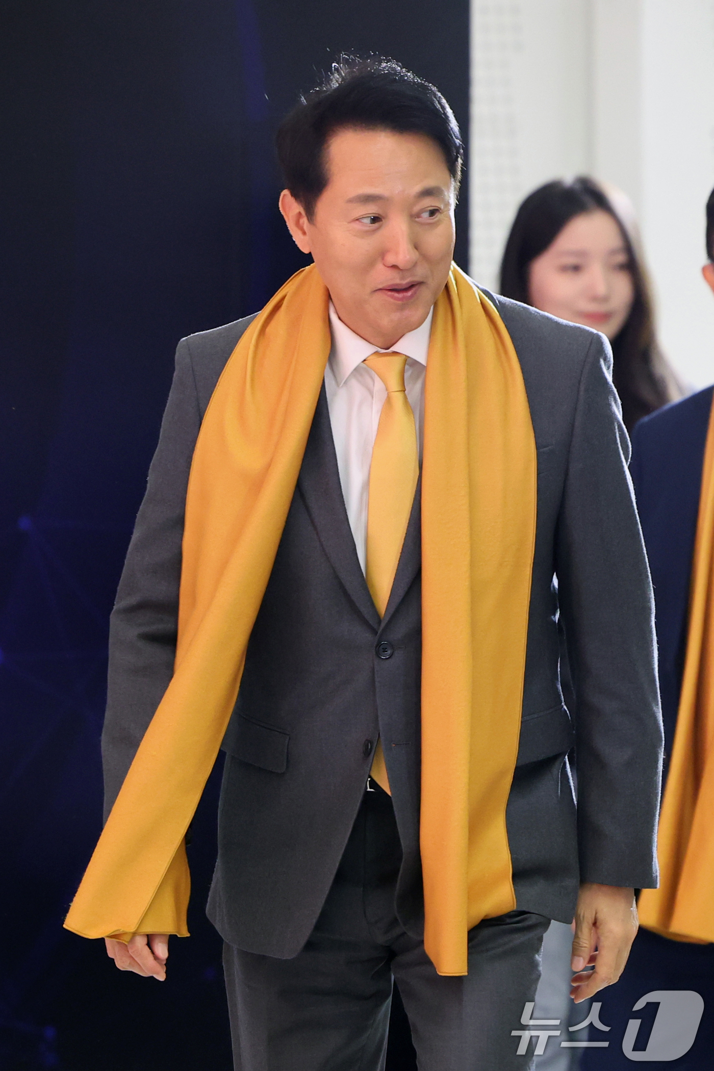 (서울=뉴스1) 황기선 기자 = 오세훈 서울시장이 2일 오후 서울 중구 동대문디자인플라자(DDP)에서 열린 '2025 청년취업사관학교 AI 인재 페스티벌'에 새로운 서울색인 '모닝 …