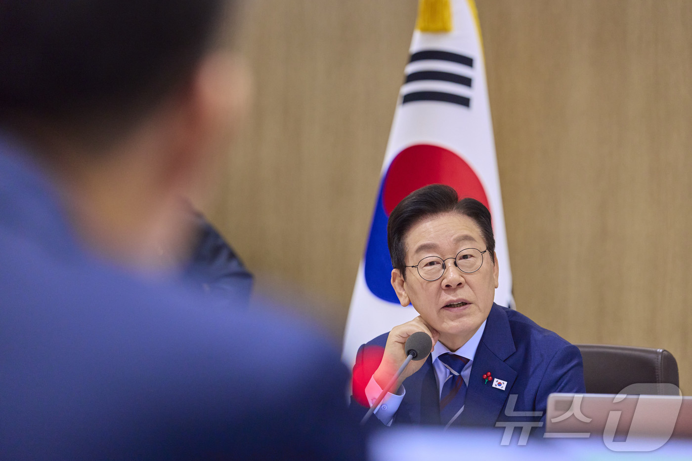 (서울=뉴스1) 이재명 기자 = 이재명 대통령이 2일 서울 용산 대통령실 청사에서 열린 국무회의에서 발언하고 있다. (대통령실 제공. 재판매 및 DB 금지)  2025.12.2/뉴 …