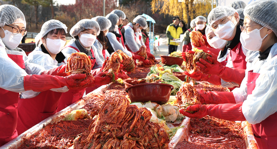 [오늘의 날씨] 전북(8일, 월)…오후부터 맑아져, 무주 아침 영하 1도