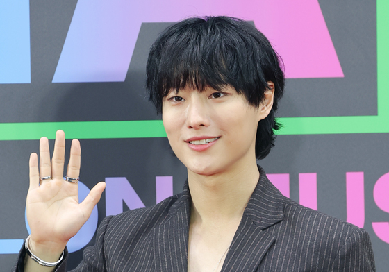 '드라우닝 역주행' 우즈, 첫 정규 선공개로 컴백 달군다 [N이슈]