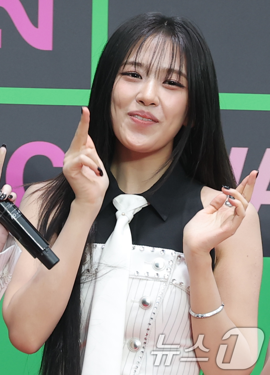 (서울=뉴스1) 권현진 기자 = 그룹 아이브의 안유진이 20일 서울 구로구 고척스카이돔에서 열린 '2025 멜론뮤직어워드(MMA2025)' 레드카펫 행사에 참석해 포즈를 하고 있다 …