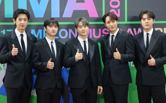 엑소, 8년 만에 멜론어워드 나들이