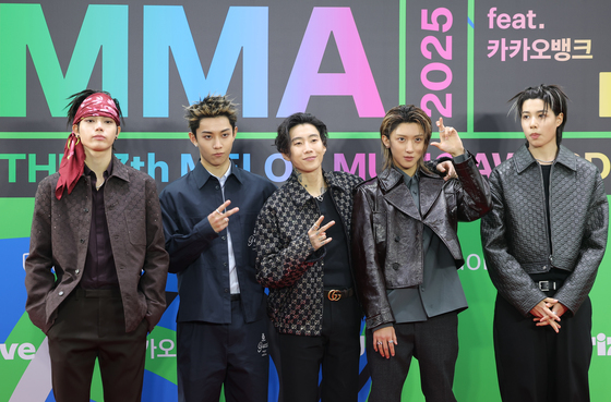 박재범, 1호 아이돌 롱샷과 함께 멜론어워드 나들이