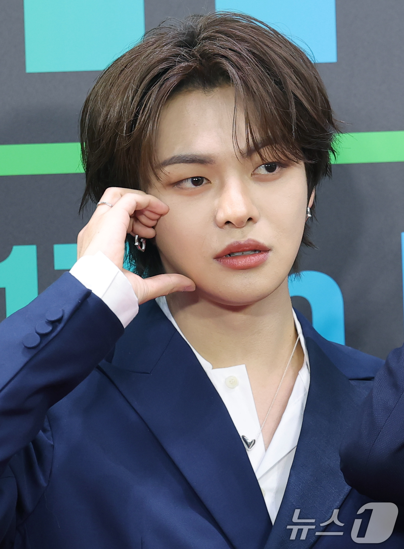 (서울=뉴스1) 권현진 기자 = 그룹 알파드라이브원 리오가 20일 서울 구로구 고척스카이돔에서 열린 '2025 멜론뮤직어워드(MMA2025)' 레드카펫 행사에 참석해 포즈를 하고 …