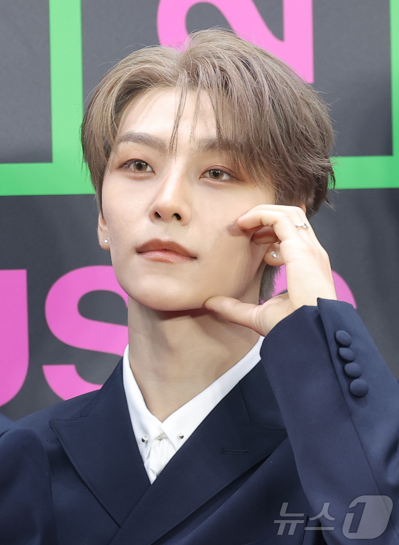 (서울=뉴스1) 권현진 기자 = 그룹 알파드라이브원 씬롱이 20일 서울 구로구 고척스카이돔에서 열린 '2025 멜론뮤직어워드(MMA2025)' 레드카펫 행사에 참석해 포즈를 하고 …