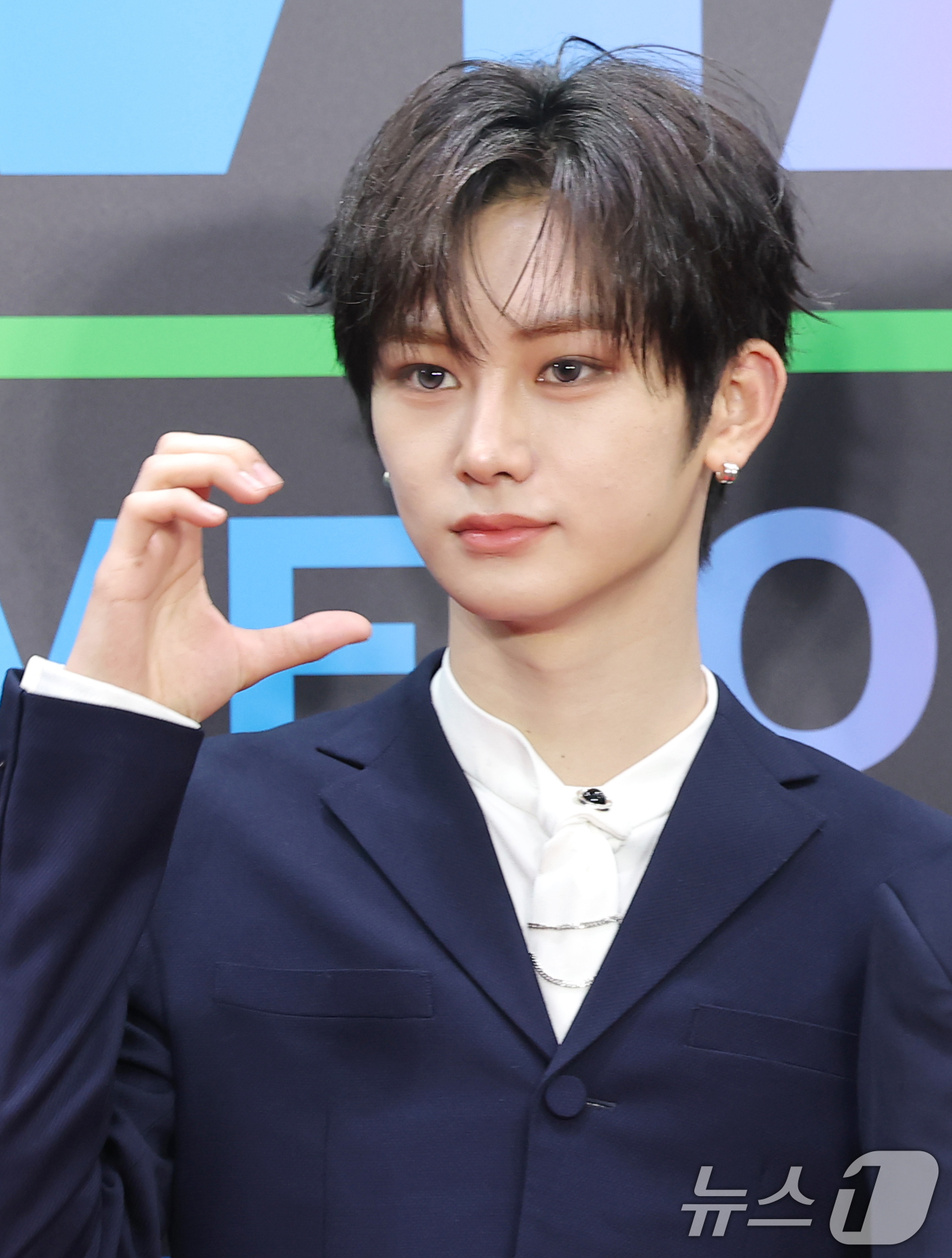 (서울=뉴스1) 권현진 기자 = 그룹 알파드라이브원 안신이 20일 서울 구로구 고척스카이돔에서 열린 '2025 멜론뮤직어워드(MMA2025)' 레드카펫 행사에 참석해 포즈를 하고 …