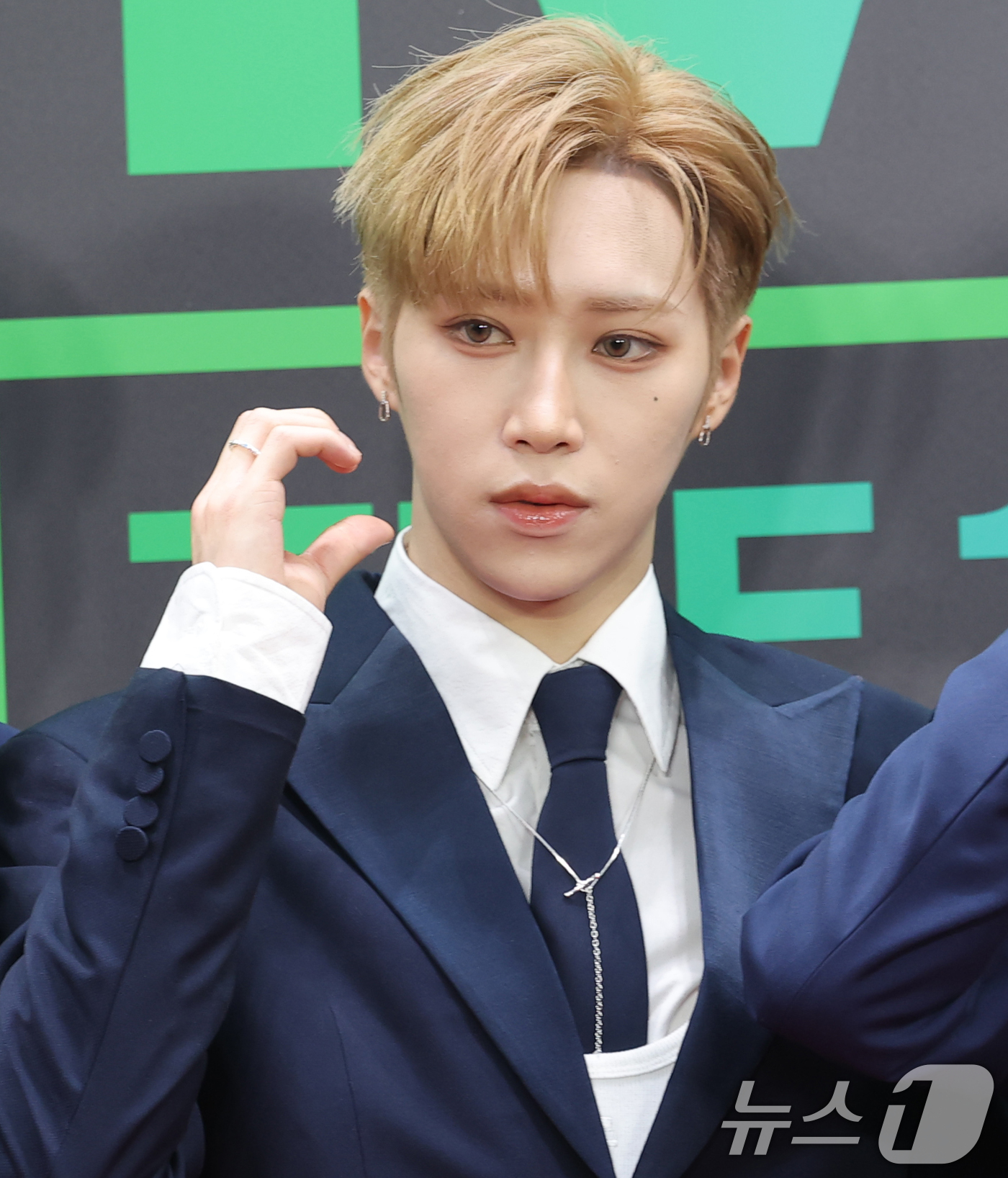 (서울=뉴스1) 권현진 기자 = 그룹 알파드라이브원 아르노가 20일 서울 구로구 고척스카이돔에서 열린 '2025 멜론뮤직어워드(MMA2025)' 레드카펫 행사에 참석해 포즈를 하고 …