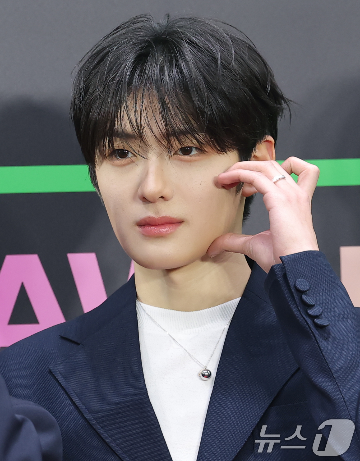 (서울=뉴스1) 권현진 기자 = 그룹 알파드라이브원 상현이 20일 서울 구로구 고척스카이돔에서 열린 '2025 멜론뮤직어워드(MMA2025)' 레드카펫 행사에 참석해 포즈를 하고 …