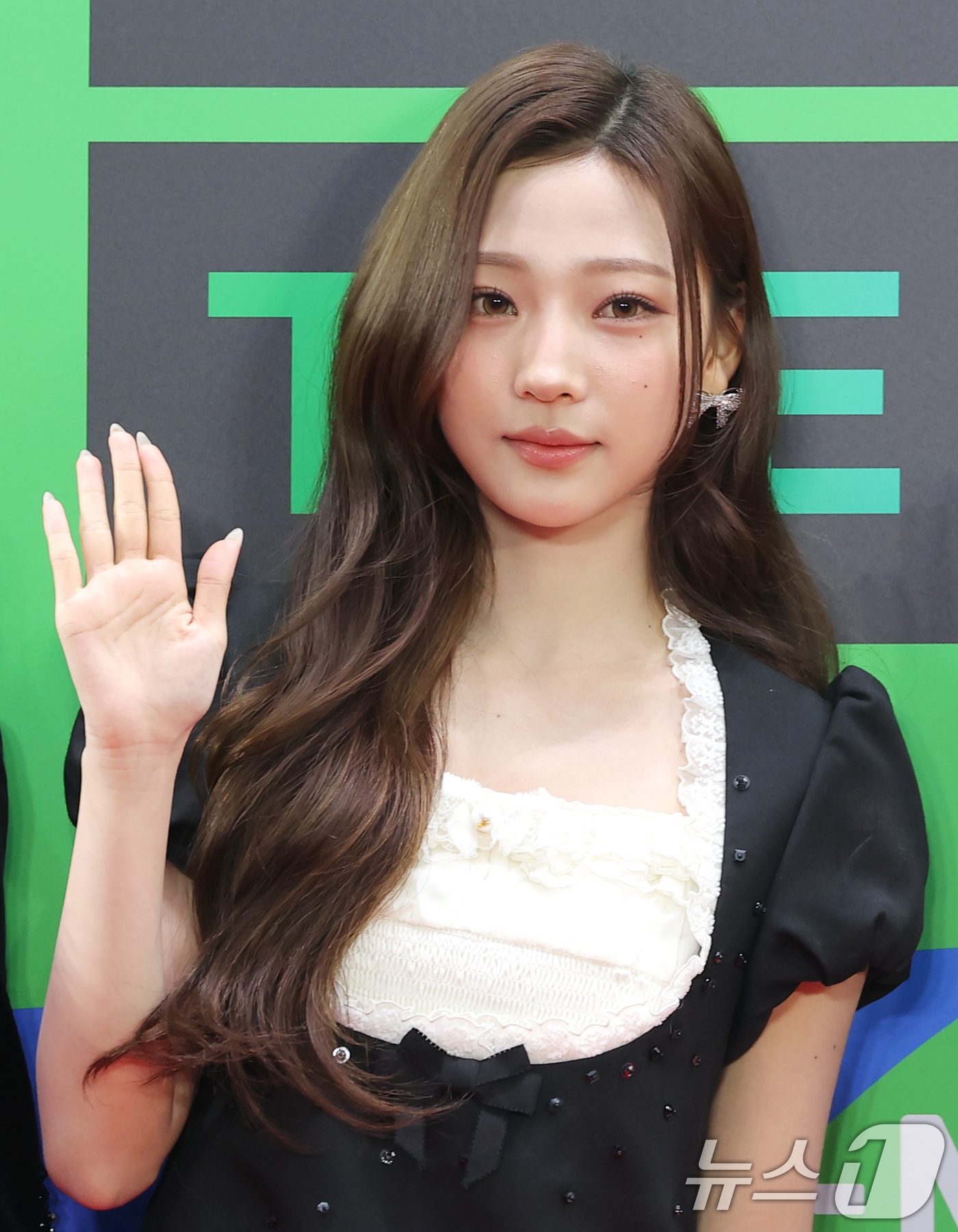 (서울=뉴스1) 권현진 기자 = 그룹 하츠투하츠 스텔라가 20일 서울 구로구 고척스카이돔에서 열린 '2025 멜론뮤직어워드(MMA2025)' 레드카펫 행사에 참석하고 있다. 202 …