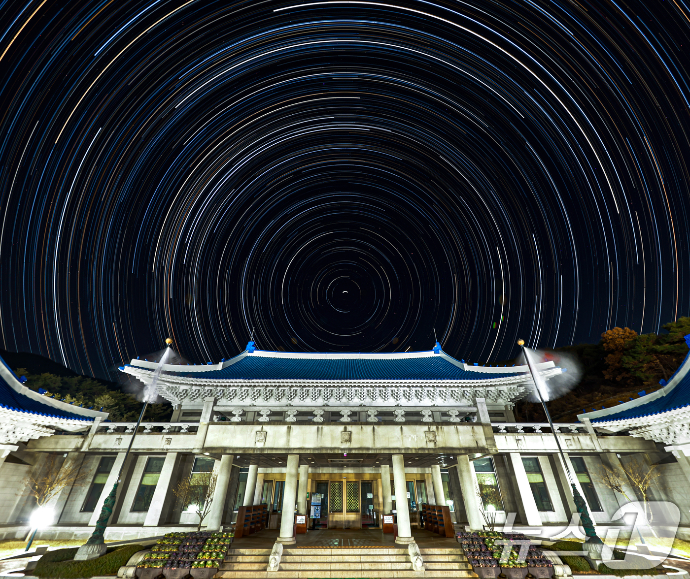 (서울=뉴스1) 이호윤 기자 = 이재명 정부가 3년 7개월간 이어졌던 '용산 대통령실 시대'에 마침표를 찍고 청와대로 복귀한다. 용산 대통령실은 윤석열 전 대통령 정부가 제왕적 대 …