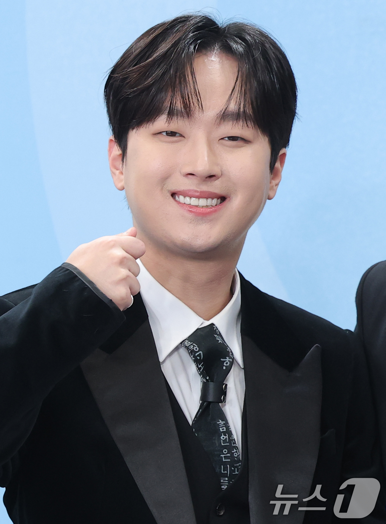(서울=뉴스1) 권현진 기자 = 가수 이찬원이 20일 서울 영등포구 KBS홀에서 열린 ‘2025 KBS 연예대상’에 참석해 포즈를 취하고 있다. 2025.12.20/뉴스1