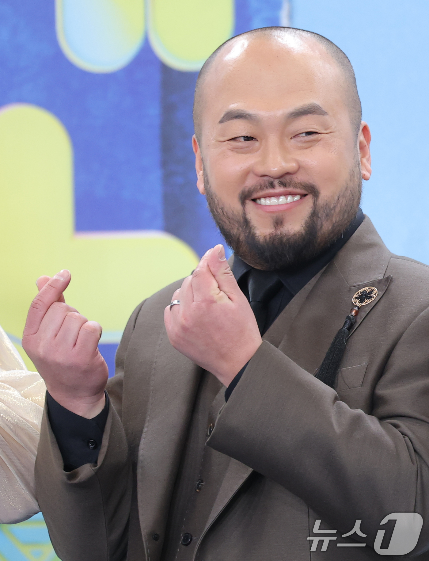 (서울=뉴스1) 권현진 기자 = ‘사장님 귀는 당나귀 귀’ 데이브드 리 셰프가 20일 서울 영등포구 KBS홀에서 열린 ‘2025 KBS 연예대상’에 참석해 포즈를 취하고 있다. 2 …