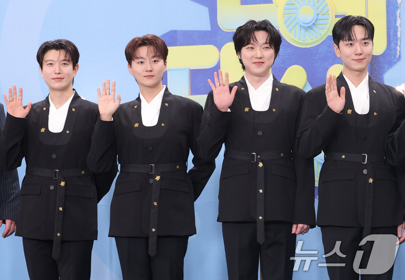 (서울=뉴스1) 권현진 기자 = 포체스텔라가 20일 서울 영등포구 KBS홀에서 열린 ‘2025 KBS 연예대상’에 참석해 포즈를 취하고 있다. 2025.12.20/뉴스1