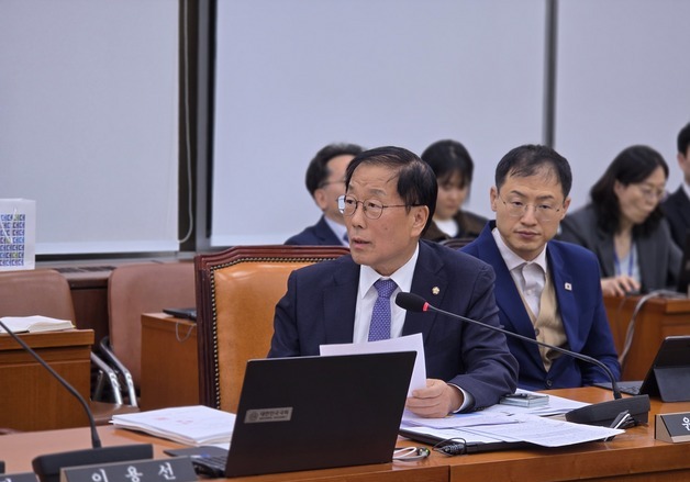 윤후덕 의원, 민주당 '2025 국정감사 우수의원상' 수상