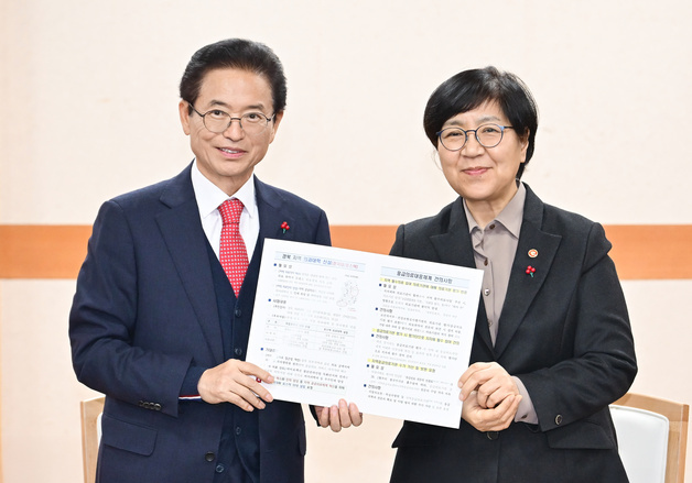 이철우 "국립의대 경북에 신설해 달라"…정은경 복지부장관에 건의