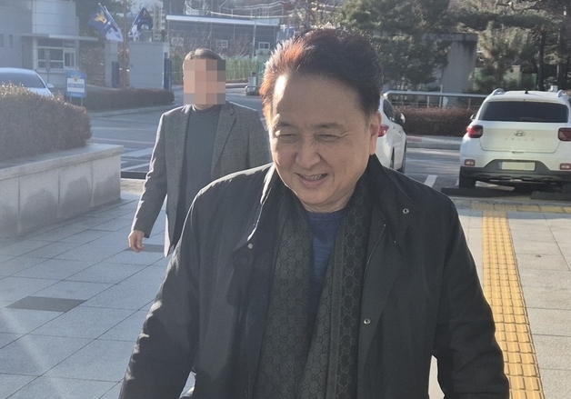'돈 봉투 수수 의혹' 김영환 충북지사 재소환 "혐의 없어"(종합)