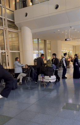 "대만은 중국이야, XX 같은"…일본 공항서 욕설 삿대질한 여성[영상]