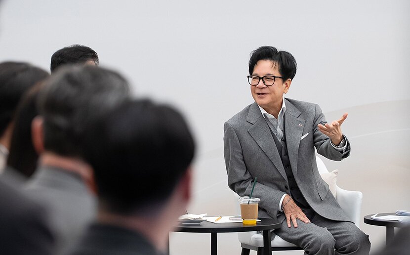 본문 이미지 - CJ그룹 이재현 회장이 서울 중구 CJ제일제당 본사를 찾아 임직원을 만났다. (CJ 제공).