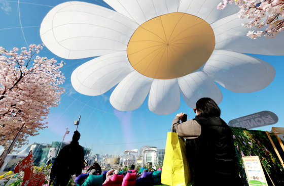 추운 겨울에 찾아온 '봄'