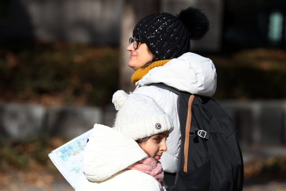 추워도 호기심어린 눈빛