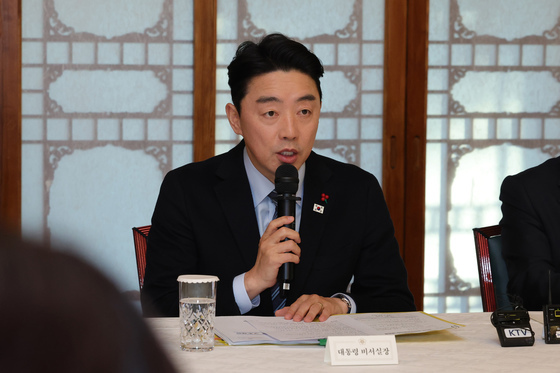 강훈식 "인천공항 주차대행 서비스, 미흡한 점 없는지 점검해 보고"