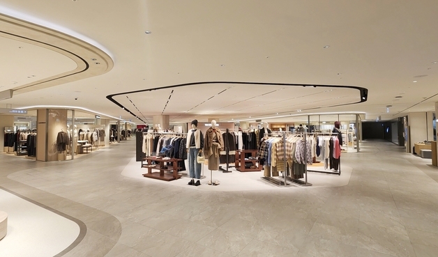 롯데百 인천점, '럭셔리 패션관' 개장…"경기 서부권 최대"