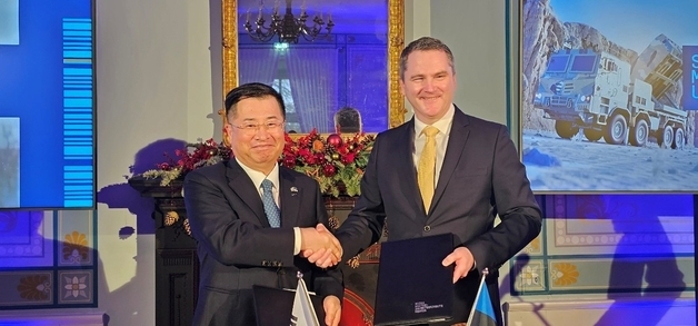 한화에어로, 에스토니아에 5000억 규모 다연장로켓 '천무' 수출