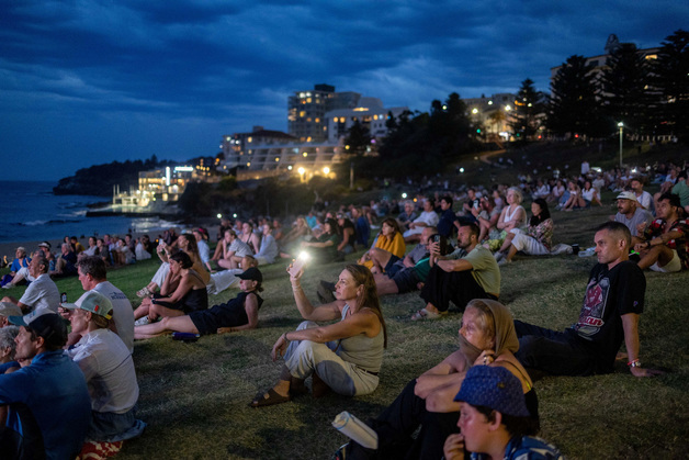 유대인 총격테러 참사 일주일…호주 전역서 촛불·묵념으로 추모