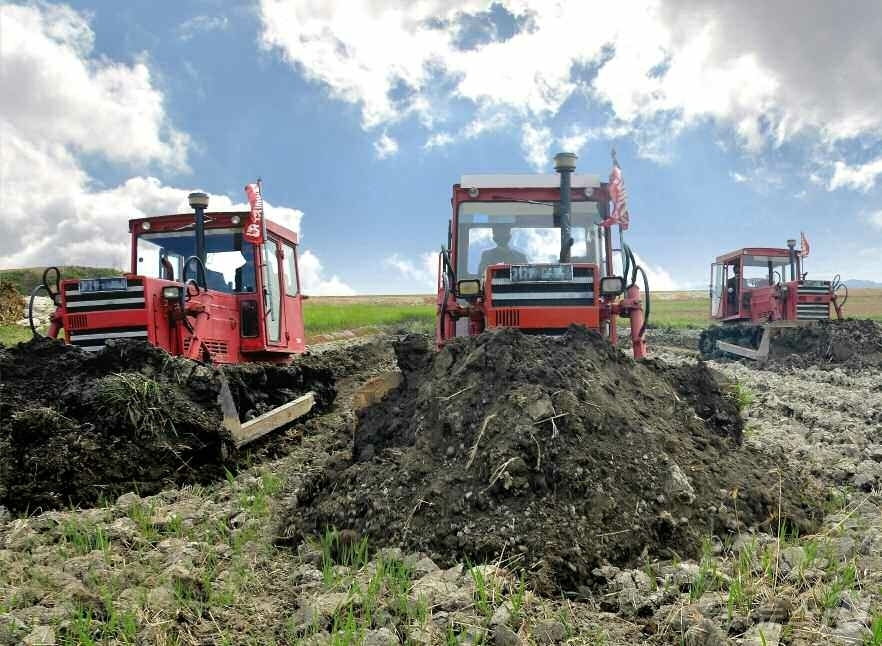 (평양 노동신문=뉴스1) = 북한 노동당 기관지 노동신문은 22일 토지정리돌격대가 지난 5년간 3만 3500여 정보의 토지를 정리하고 대자연 개조 구상 실현을 이뤄냈다고 보도했다. …