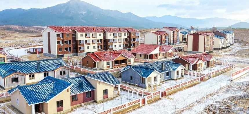 (평양 노동신문=뉴스1) = 북한 노동당 기관지 노동신문은 22일 "해주시 장방농장, 신천군 리목농장에서 살림집입사모임이 진행됐다"고 보도했다. [국내에서만 사용가능. 재배포 금지 …