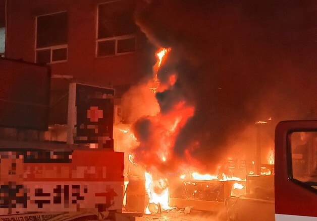 새벽 경산·포항서 파이프 공장·식당 상가 화재…인명피해 없어