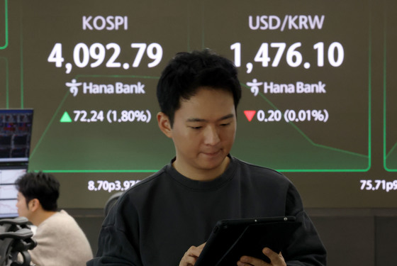 삼성전자·SK하이닉스 동반 강세에…코스피, 장중 4100선 회복[장중시황]