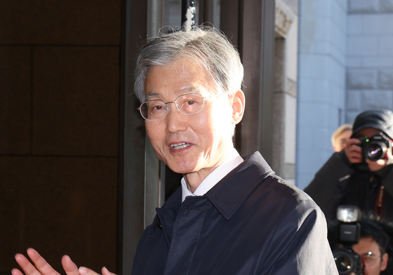 답변하는 조희대 대법원장