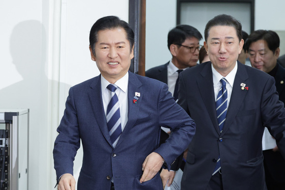 최고위원회의 참석하는 정청래·김병기