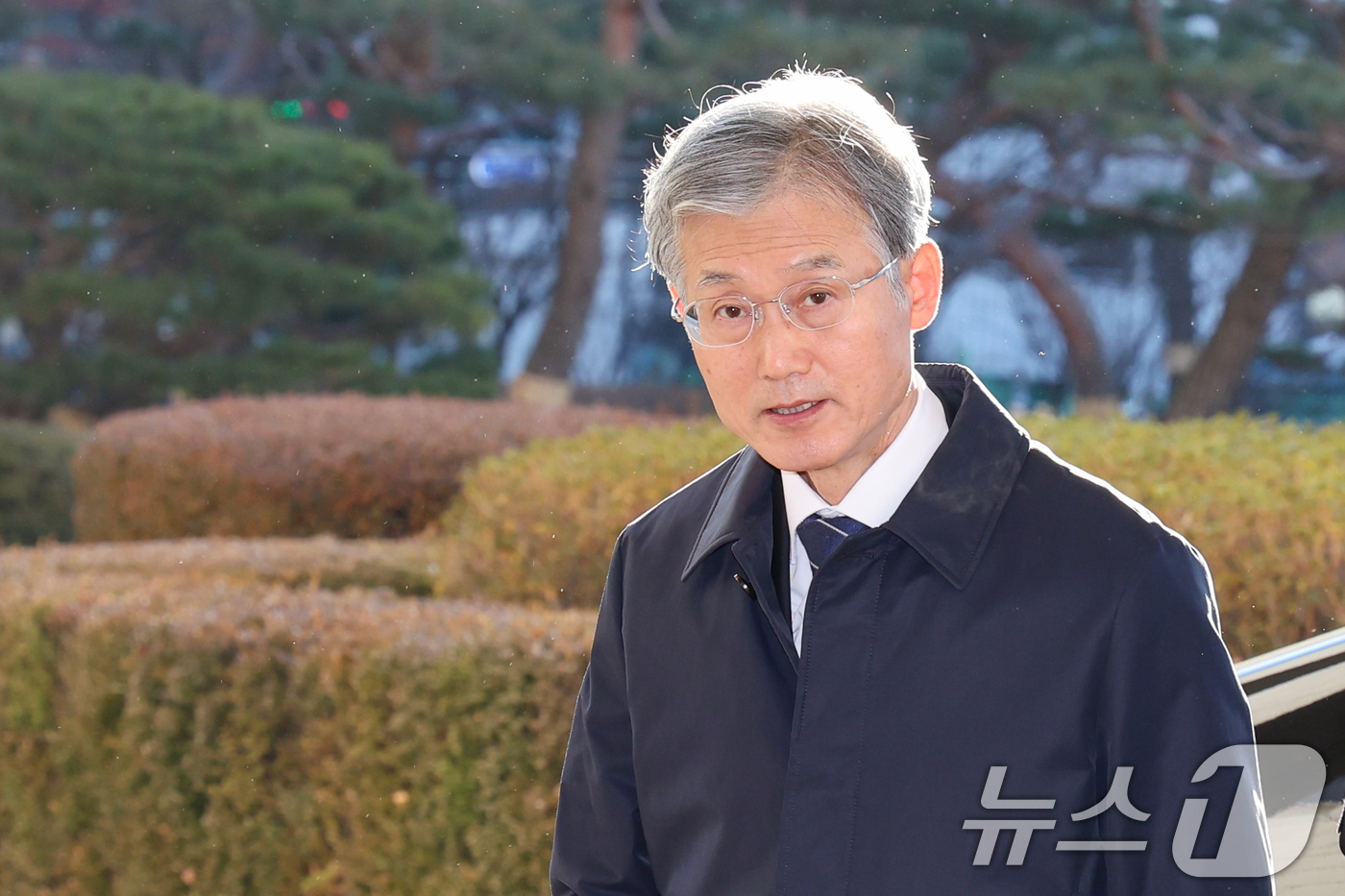 (서울=뉴스1) 안은나 기자 = 조희대 대법원장이 22일 오전 서울 서초구 대법원에 도착해 출근하고 있다. 2025.12.22/뉴스1