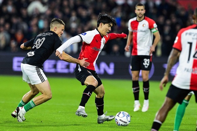 부상 복귀 황인범, 76분 소화…10명 뛴 페예노르트 무승부