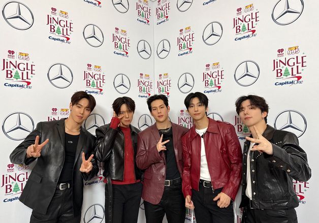 몬스타엑스, 美 4개 도시 '징글볼 투어' 성료…월드투어 예열 완료