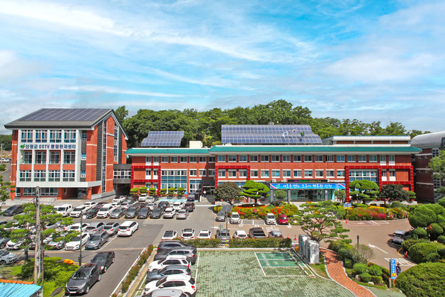 '갑질 의혹' 전 산청읍장, 5급→6급 강등 중징계