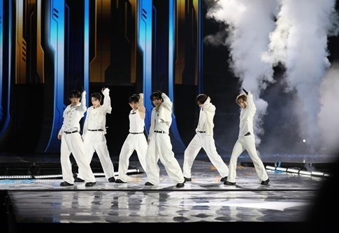 템페스트, 베트남 '미스 코스모 2025' 뮤직 페스티벌 엔딩 장식