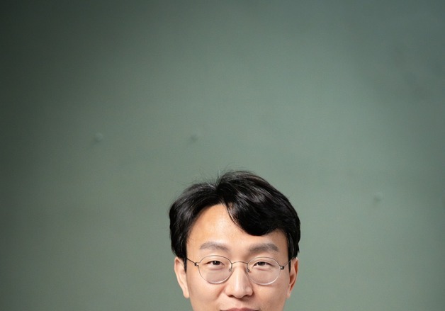 '저속노화' 정희원 박사 논란…식품업계, 앞다퉈 '손절'