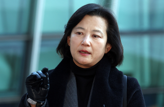 '강등' 정유미 검사장 "법령 위반 인사 정지" vs 법무부 "문제 없어"