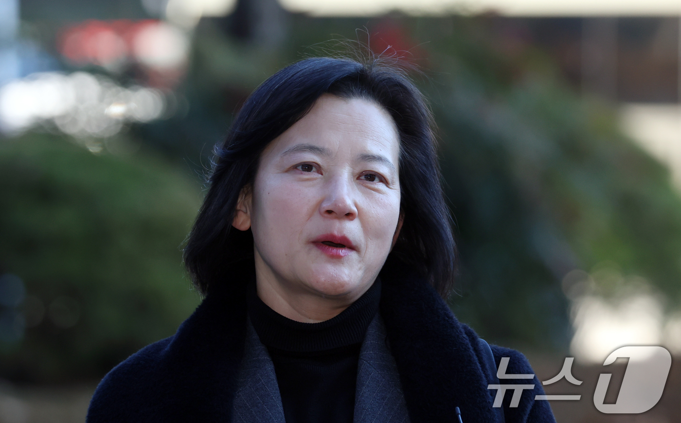 (서울=뉴스1) 김명섭 기자 = 법무부 인사에서 고검검사급 보직으로 사실상 강등된 정유미 검사장이 22일 오전 서울 서초구 서울행정법원에서 열린 인사 효력을 멈춰달라며 낸 집행정지 …